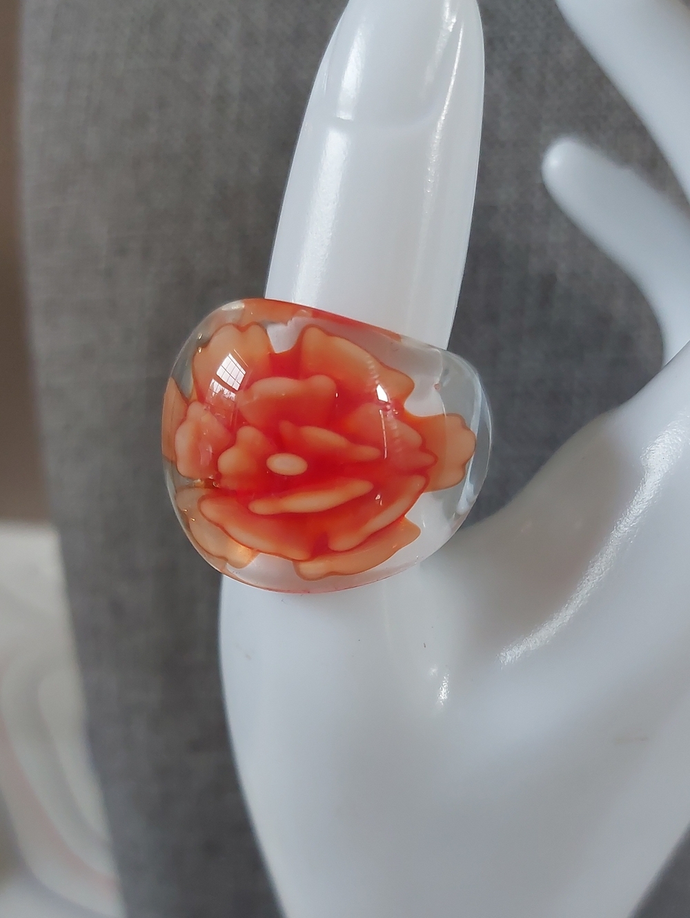 Vintage Clear Chunky Lucite Resin Ring Red Orange Flower Size 7 - 7.25